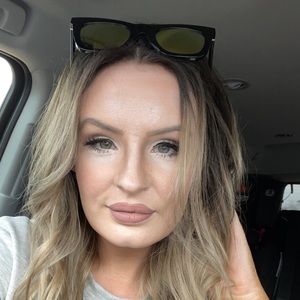 Meet your Posher, Allyssa